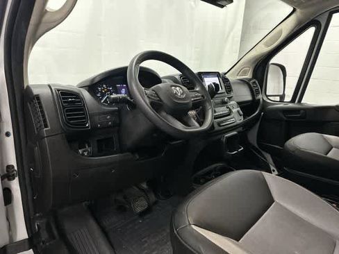 Used 2025 RAM ProMaster 2500 w/ Convenience Group FWD image 12
