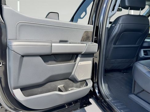 New 2025 Ford F250 Lariat w/ Lariat Ultimate Package image 21