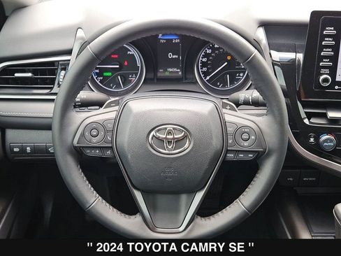 Used 2024 Toyota Camry SE FWD image 22