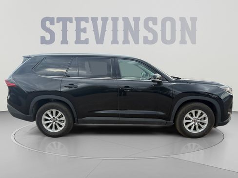Used 2025 Toyota Grand Highlander AWD image 6