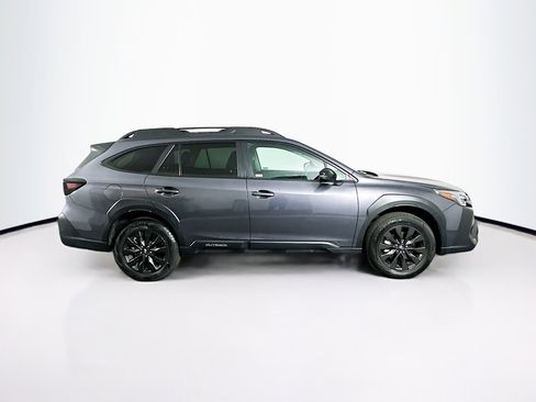 Used 2025 Subaru Outback Onyx Edition image 10