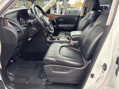 Used 2024 Nissan Armada SL w/ Captain's Chairs Package image 11