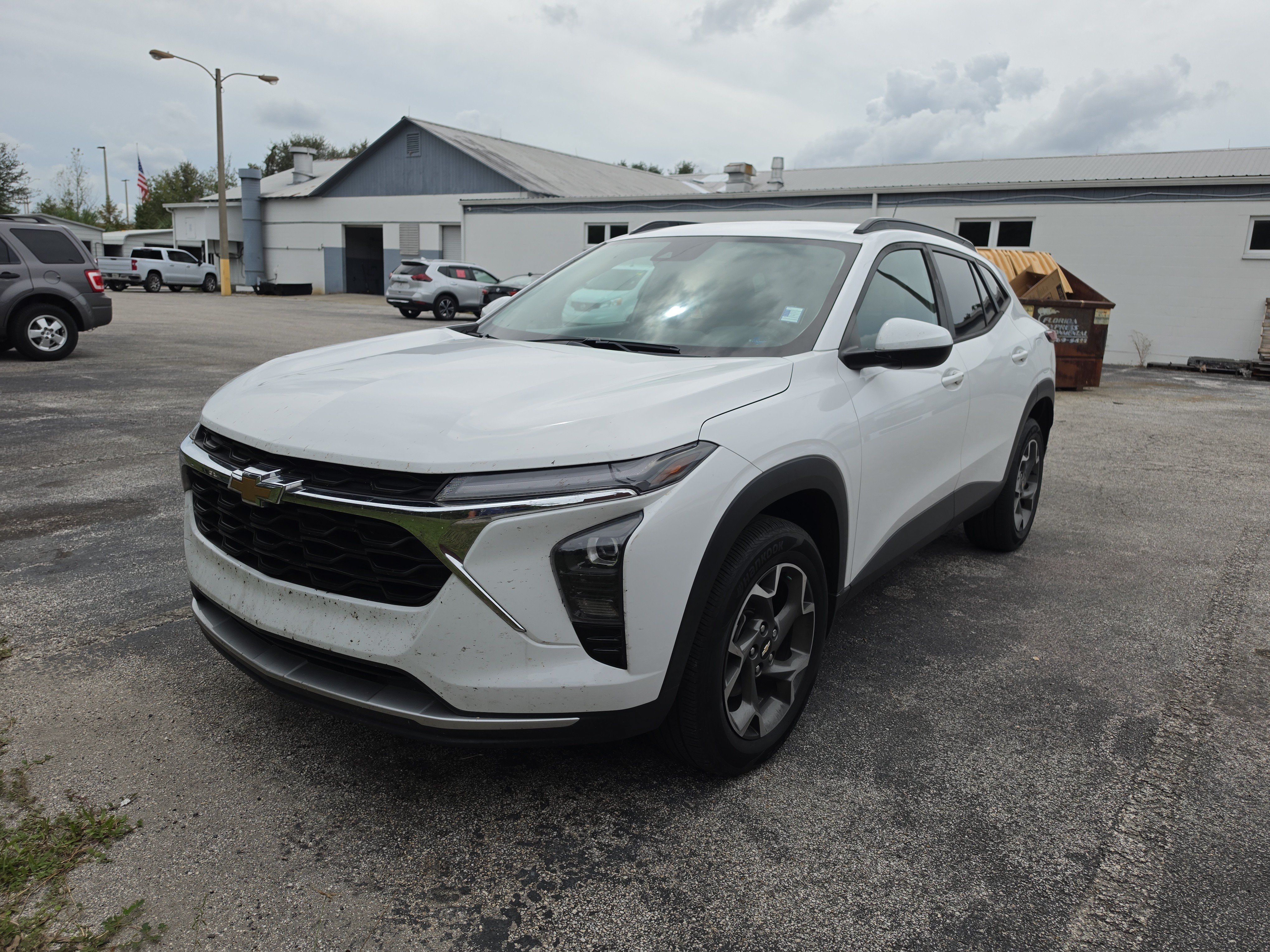 Used 2024 Chevrolet Trax LT w/ Driver Confidence Package FWD image 7