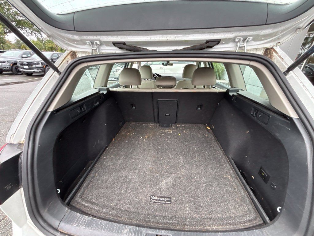 Used 2019 Volkswagen Golf Alltrack AWD/4WD image 17