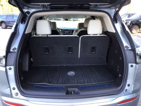 Used 2024 Buick Enclave Avenir image 26