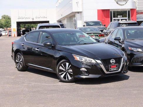 Used 2020 Nissan Altima 2.5 SL AWD/4WD image 2