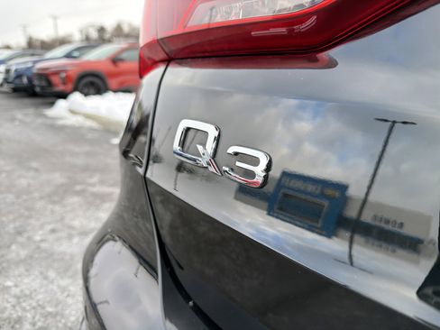 Used 2022 Audi Q3 2.0T Premium image 33