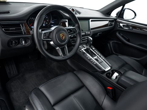 Certified 2021 Porsche Macan AWD/4WD image 4