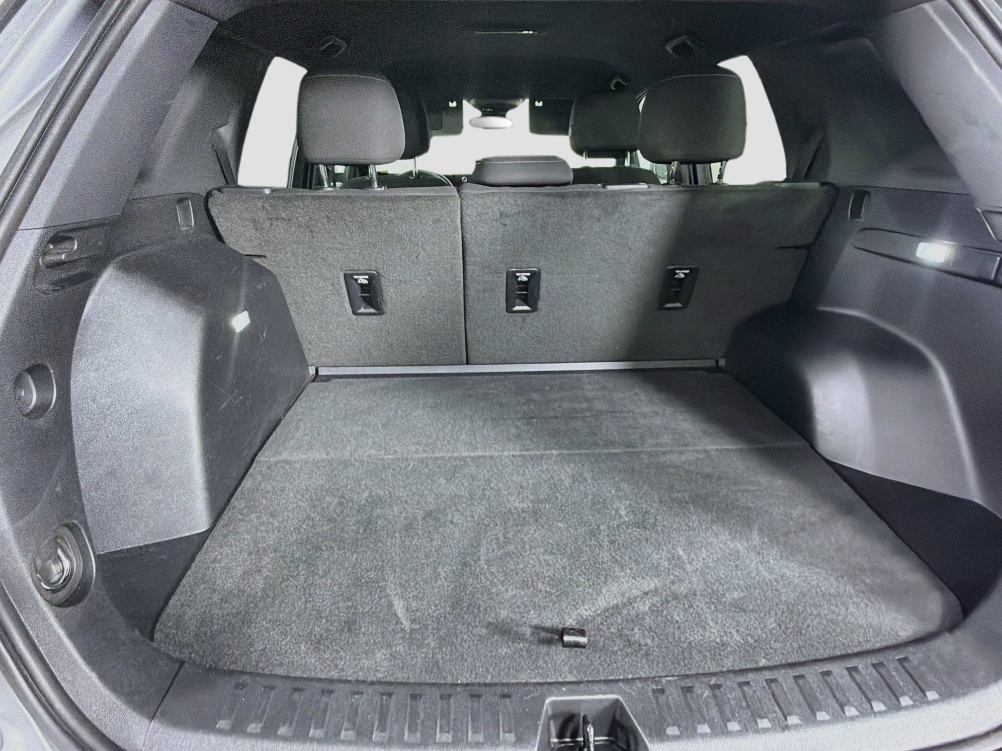 Used 2025 Chevrolet Equinox LT FWD image 28