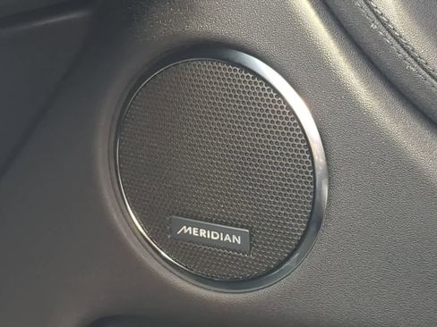 Used 2025 Land Rover Discovery Sport S image 33