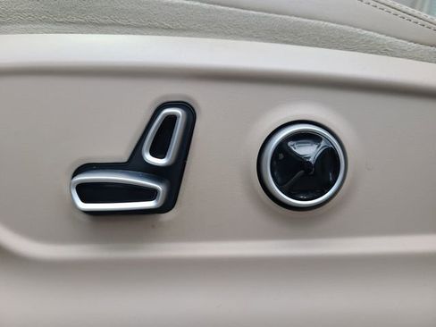 Used 2023 Maserati Grecale GT image 25