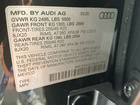 Used 2025 Audi Q5 Premium Plus w/ Premium Plus AWD/4WD image 38