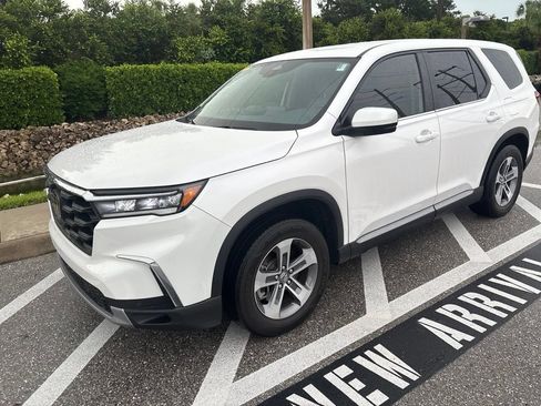 Used 2025 Honda Pilot EX-L image 1