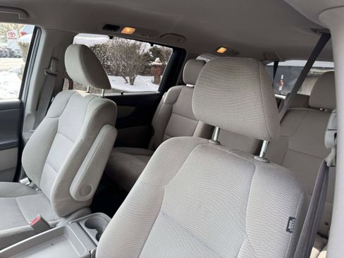 Used 2011 Honda Odyssey EX image 17