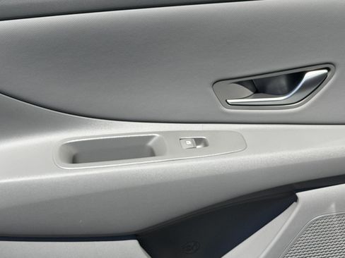 New 2026 Hyundai Elantra SEL Sport FWD image 10