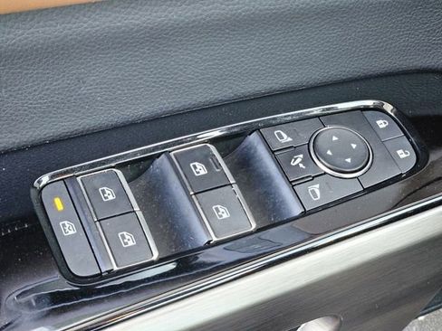 Certified 2023 Nissan Pathfinder Platinum AWD/4WD image 21