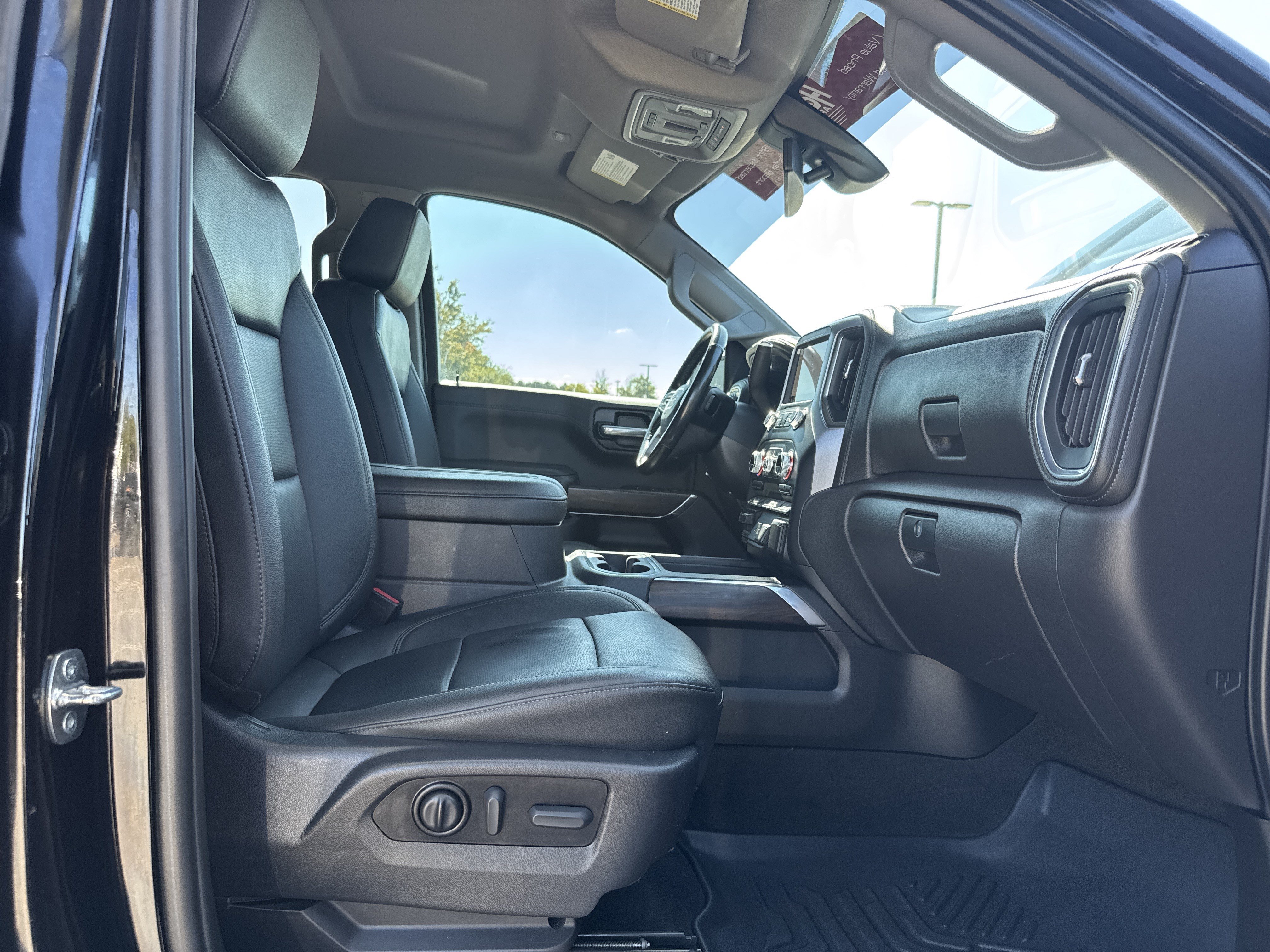 Used 2022 GMC Sierra 1500 SLT w/ SLT Premium Plus Package RWD image 32