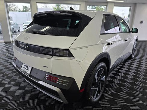 New 2026 Hyundai Ioniq 5 SEL image 4