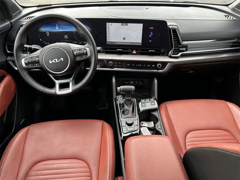 Used 2024 Kia Sportage SX image 9
