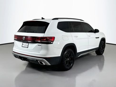 Used 2024 Volkswagen Atlas Peak Edition SE AWD/4WD image 5