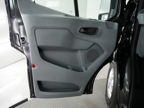 Used 2015 Ford Transit 250 148 Medium Roof RWD image 39