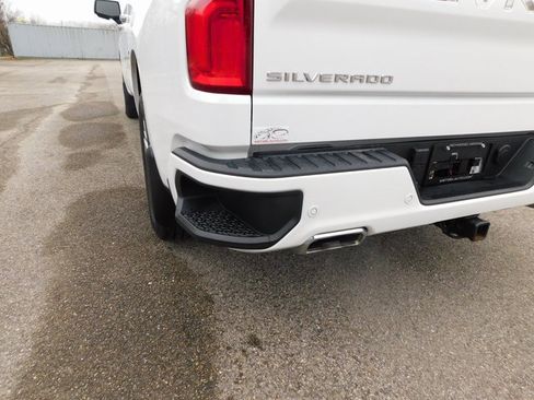 Used 2021 Chevrolet Silverado 1500 High Country w/ Technology Package image 6