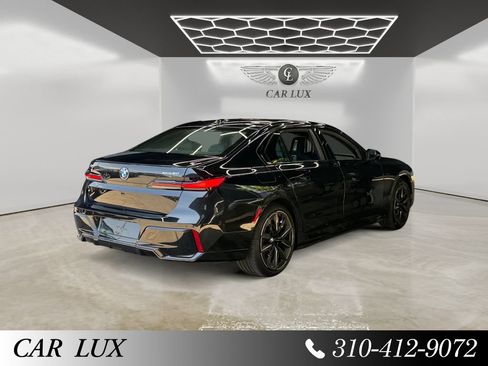 Used 2024 BMW i7 xDrive60 AWD/4WD image 5