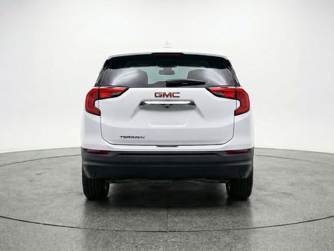 Used 2024 GMC Terrain SLE FWD image 7