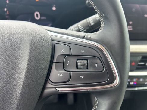 Used 2025 Buick Encore GX Avenir w/ Avenir Technology Package AWD/4WD image 19