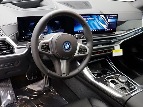 New 2026 BMW X5 xDrive50e w/ M Sport Package AWD/4WD image 7