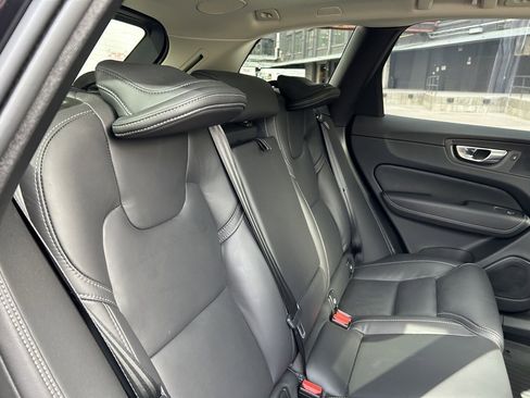 Certified 2024 Volvo XC60 T8 Ultimate w/ Protection Package Premier image 19