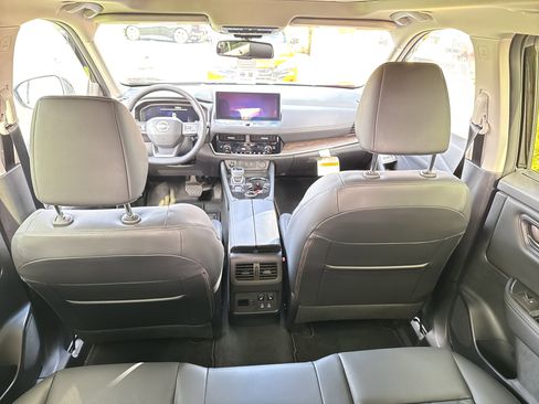 New 2026 Nissan Rogue Platinum image 16