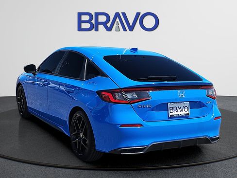 Used 2022 Honda Civic Sport image 3