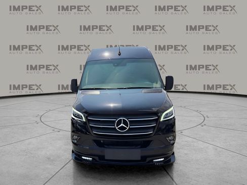 Used 2024 Mercedes-Benz Sprinter 3500 image 7