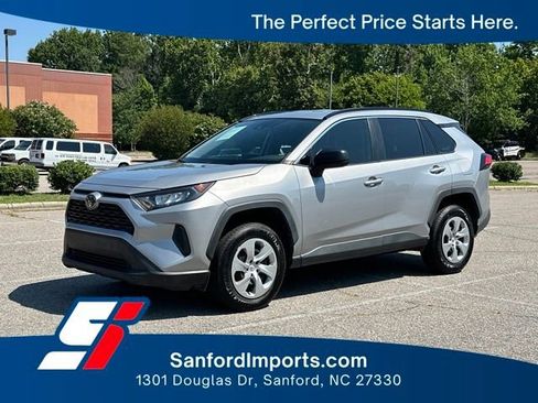 Used 2021 Toyota RAV4 LE FWD image 1