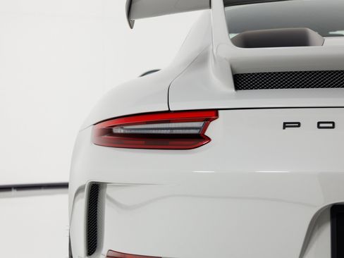 Used 2018 Porsche 911 GT3 RWD image 73