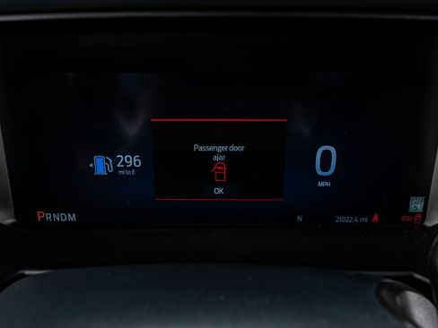 Used 2024 Ford F350 Platinum w/ FX4 Off-Road Package image 19