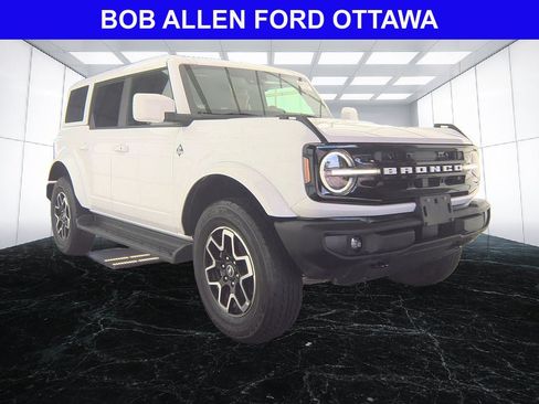 Used 2025 Ford Bronco Outer Banks AWD/4WD image 4