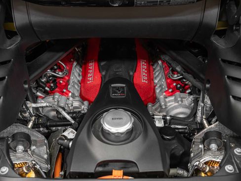 Used 2022 Ferrari SF90 Spider AWD/4WD image 22