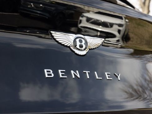 Certified 2025 Bentley Bentayga AWD/4WD image 68