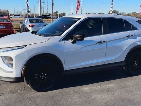 Used 2022 Mitsubishi Eclipse Cross LE image 4