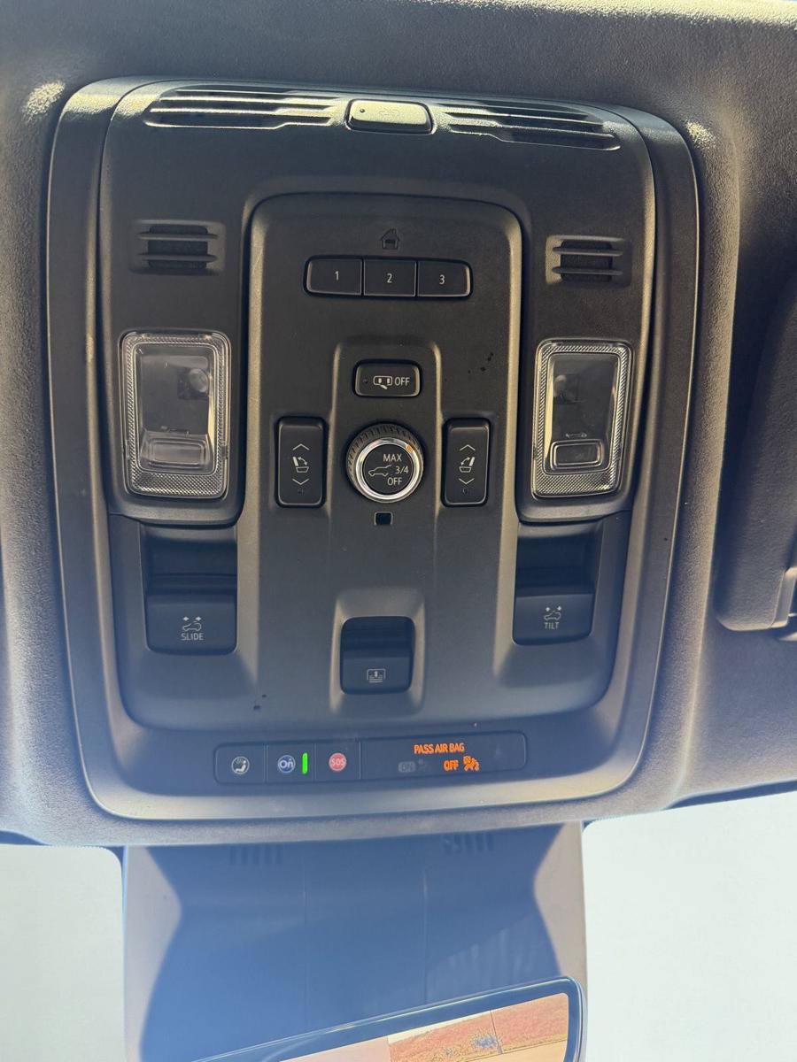 Used 2022 Cadillac Escalade ESV Sport Platinum AWD/4WD image 27