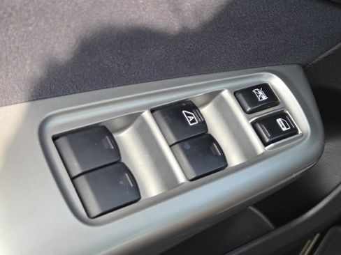 Used 2010 Subaru Forester 2.5X Limited AWD/4WD image 23
