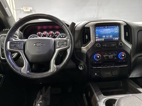 Used 2021 Chevrolet Silverado 1500 LT Trail Boss w/ Bed Protection Package AWD/4WD image 8