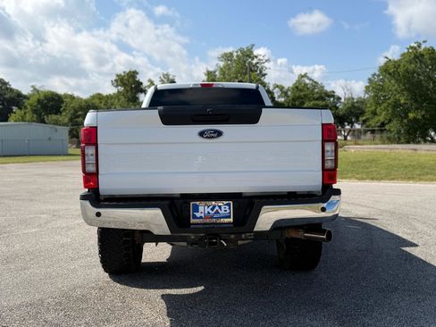 Used 2022 Ford F250 XLT w/ XLT Premium Package AWD/4WD image 4