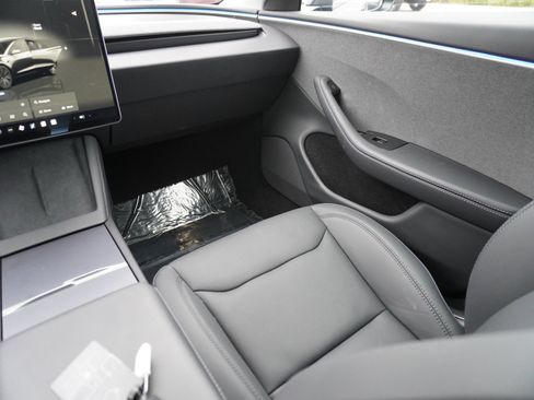 Used 2024 Tesla Model 3 Long Range image 18