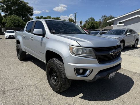 Used 2017 Chevrolet Colorado Z71 image 3
