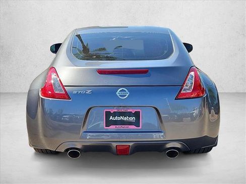 Used 2016 Nissan 370Z Coupe RWD image 7