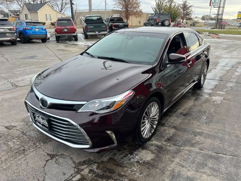 Used 2018 Toyota Avalon image 4