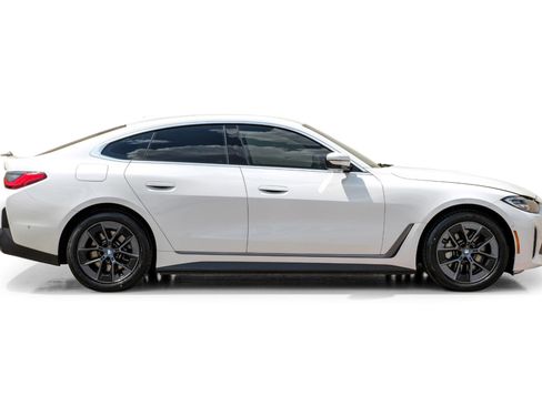 Used 2023 BMW i4 eDrive35 w/ Premium Package RWD image 7